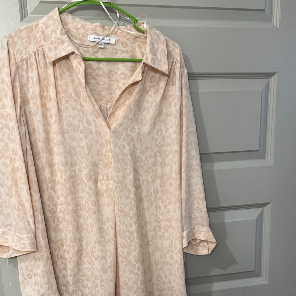 Rose & Olive Light Beige Patterned Blouse